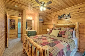 Ruby Charm 5BR Cabin near Helen Main St, Anna Ruby Falls & Tanglewood! 🍁 - Image 3