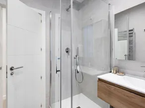 Principe de Vergara Apartment II - Image 3