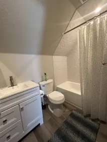 S Broadway 2 bed getaway w Parking - 98 walk score - Image 3