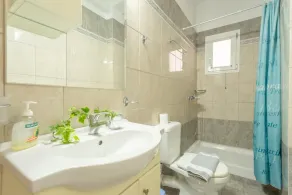 Villa Sofia - Quattro Camere da Letto Villa, Ospiti Massimo 8 - Image 3