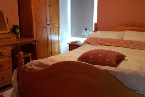 3 Bed Townhouse - Sleeps 6 - Pet Friendly - Image 3