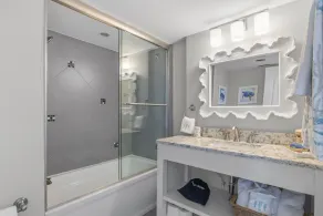 Gulf Front two story townhouse with a coastal flair!  Incredible place for family gatherings!! - Image 5