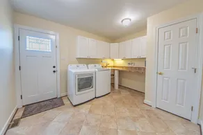 Waterfront retreat w/pool, dock & fire pit in Urbanna. BRING YOUR BOAT! - Image 3