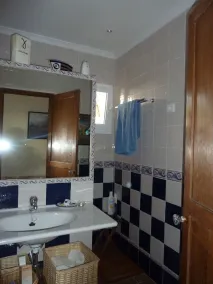 Villa with a private pool and two porches, 600 m from the beach in Pinar de Costa - Image 2