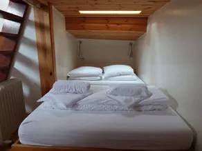 Appartement confortable et romantique dans la cabine de pilotage du capitaine - Image 4
