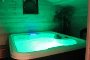 Gîte de 6 personnes avec Spa intérieur et piscine extérieure 2 nuits minimums - Image 2