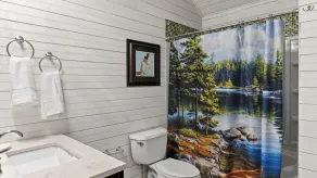 The Hearthwood by Avantstay Cozy Cabin + Bunks Screened Porch + Firepit Table + Grill Mins to Waterfalls + Brevard - Image 5