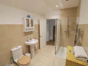 Napton on the Hill - Sleeps upto 7 & Pet Friendly - Image 2
