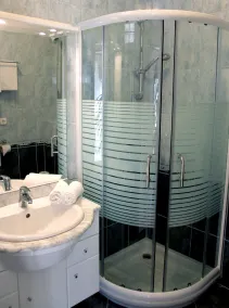New, modern apartments, bright, friendly and clean! Many regular guests. - Image 3