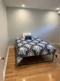 lovely 1 bedroom apartment in a quiet neighborhood. - Image 3
