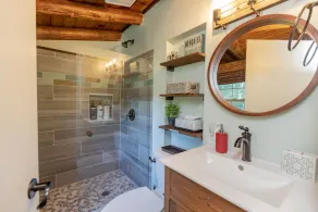 Luxury Lakeside Cabin - A Stone's Throw - Image 3