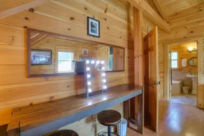 Billy Goat Hill Cabin - Romantic Cabana with Hot tub No Cleaning Fee or Chores - Image 4