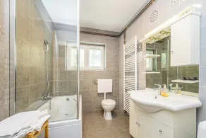 Bellona Apartman& Pool - Image 3