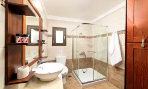 Villa Kera | Heated Pool - Image 2