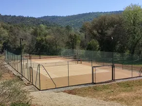 Quiet in the middle of 17 ha in the Var - Image 2