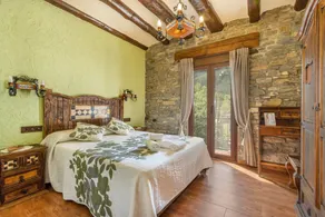 Apartamento 'Peña Roya' com vista para a montanha, jardim partilhado e acesso Wi-Fi - Image 5