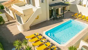 Villa with pool and BBQ in Oura - Image 4