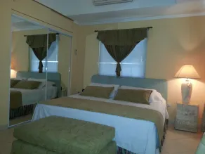 Le Chateau Ocean Villas - Image 5