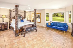 Award-Winning Ritz Carlton Golf Green Estate|Sauna|Interior Pool|Jacuzzi|Gym|Mountain Views - Image 4