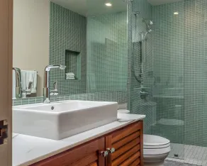 Best and Newest Beachfront Listing in Honolulu - Image 4