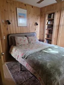 Belle Lake Front Cottage - Image 5