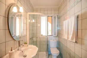 Loris Residence - Image 3