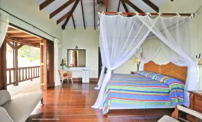Tivigny Villa: Unwind and Disconnect from the Stress in this Costal Villa - Image 4