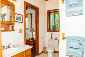 Private, Comfortable and Cozy with Distant Ocean and Mountain Views - Image 2