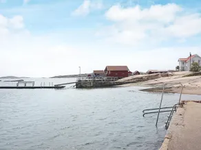 4 Person Holiday Home in Kungshamn - Image 2