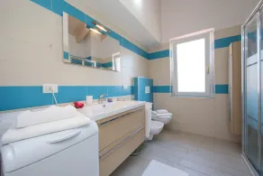 Silver Lake lake shore with Balcony&Air-Co - Happy Rentals - Image 3