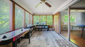 Spacious 5-Bedroom Retreat for 12 in Serene Neighborhood Near Louisville's Best Attractions - Image 4