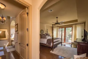 Wunderschönes Luxus 3600 Quadratfuß Haus auf 11 Morgen. Minuten vom Lake Travis. - Image 4