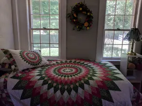 The Daffodil 1743 Getaway Apartment - Image 5