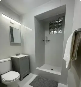 Breathtaking 3-Br Beachside Apt - Image 5