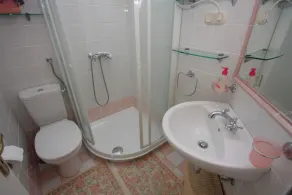 Three bedroom apartment near beach Splitska, Brač (A-2865-a) - Image 3