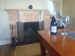 James 'Farmhouse Ballandean - Image 3