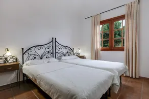 Holiday Home \"Candelaria\" with Mountain and Sea Views, Pool, Terrace and Wi-Fi - Image 5