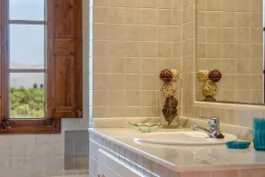 Villa in Alcudia with passion and care in every detail by Renthousing - Image 3