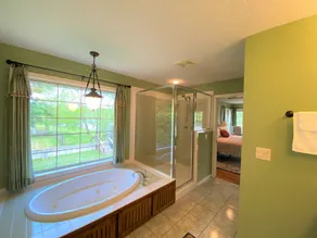 Private home on the bank of the White River - Image 2