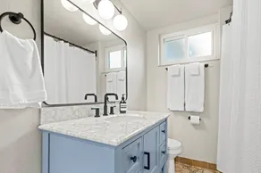 Ultra Comfort + Style! HOT TUB & Fireplace! Two Living Rooms >10 min to Downtown & BSU! - Image 5