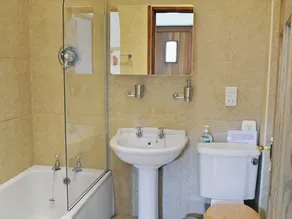 2 bedroom accommodation in Swan Pool, near Falmouth - Image 3