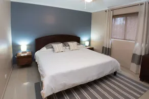 Beautifully Renovated Secured 2br/2bth Condo - 1 Block From Beach & Downtown - Image 5
