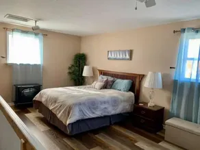 Spacious Cottage Close to Beach - Image 3