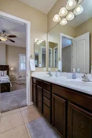 Large lot with plenty of space to spread out and something for everyone to do - Image 5