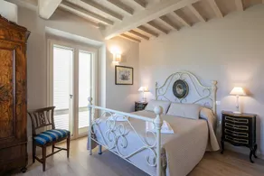 Attractive Holiday Home in Cortona with Swimming Pool - Image 5