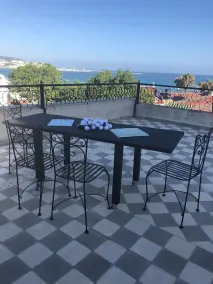 Villa tagterrasse med storslået udsigt over Tanger-bugten - Image 5