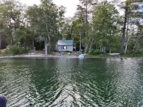 Wonderful house on sandy beach, sports lake close to golf, bike/snowmobile trail - Image 2