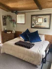 Cozy Float House in Bayview Idaho - Image 4