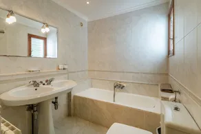 Villa 'Rosa' mit privatem Pool, Gemeinschaftsterrasse und WLAN - Image 2