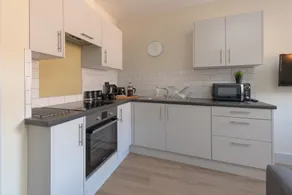 HEREFORD CITY CENTRE – Apartment 3: Stylish 1-Bed in City Centre, Sleeps 3 - Image 5